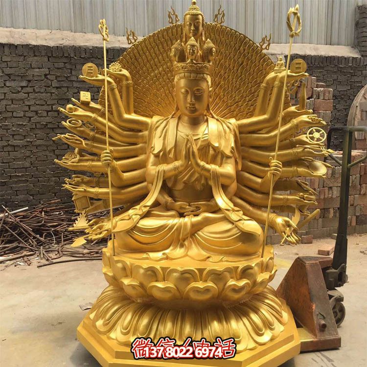 貼金千手觀音雕塑，精美裝飾大型寺廟