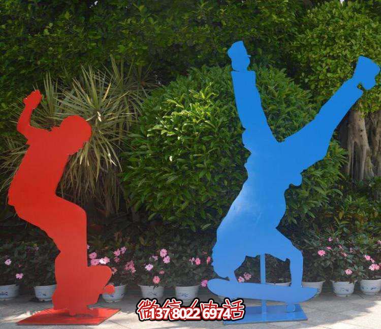 不銹鋼滑板雕塑，挑戰(zhàn)高難度運動