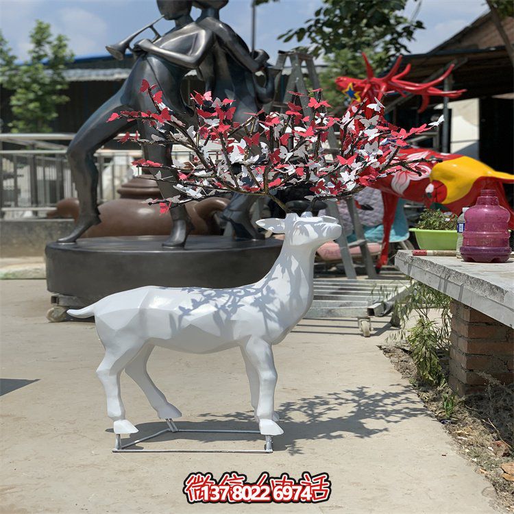 不銹鋼梅花鹿雕塑，點(diǎn)綴校園景觀