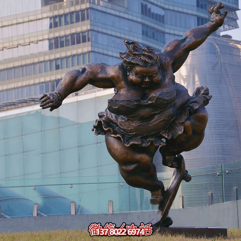 玻璃鋼雕塑滑板車，為城市公園和廣場帶來活力