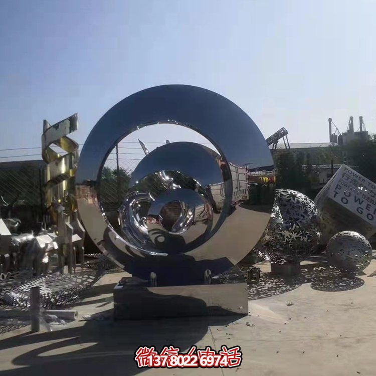 不銹鋼抽象幾何雕塑，鏡面圓環(huán)裝飾廣場、園林