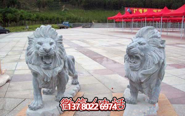 大型石雕獅子雕塑，給景區(qū)帶來(lái)濃厚的歷史氛圍
