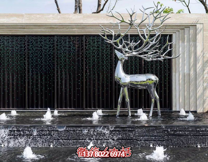 不銹鋼雕刻梅花鹿噴泉，打造公園景區(qū)創(chuàng)意噴泉