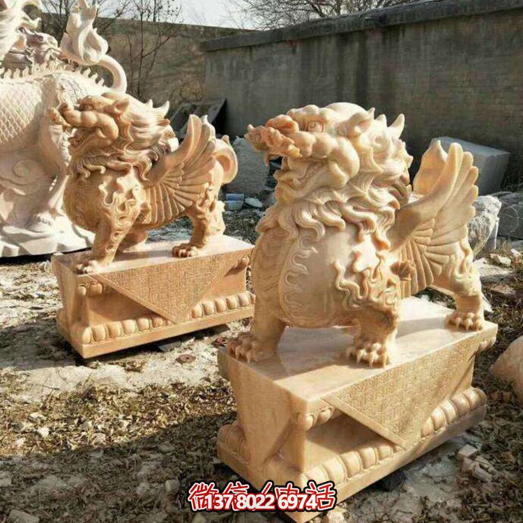 黃蠟石麒麟雕塑，精美石雕景區(qū)裝飾