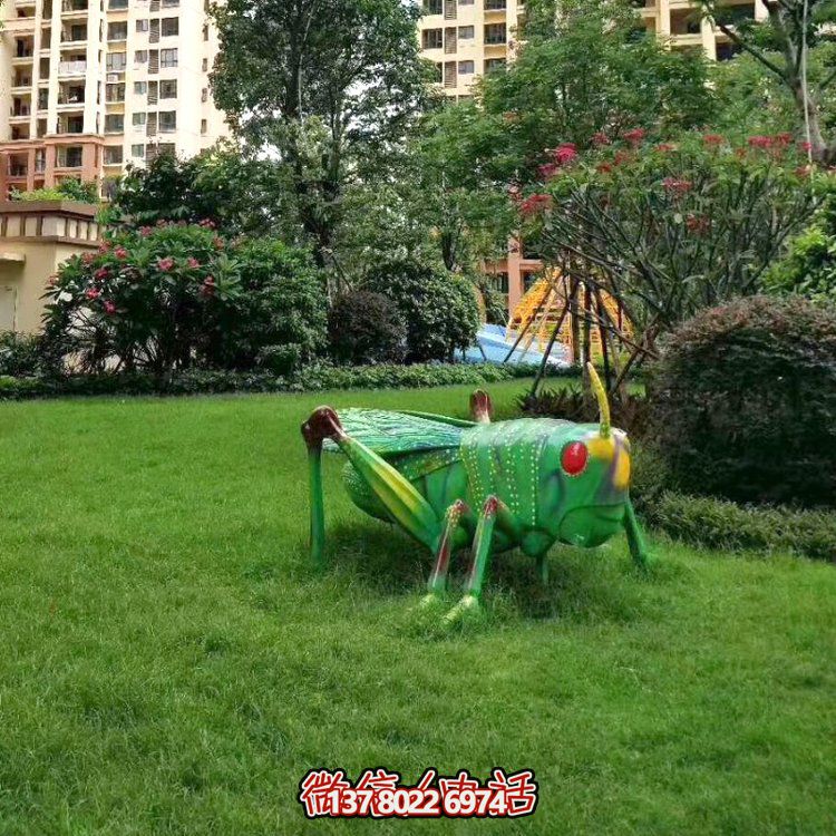 玻璃鋼蝗蟲仿真雕塑，更貼近自然