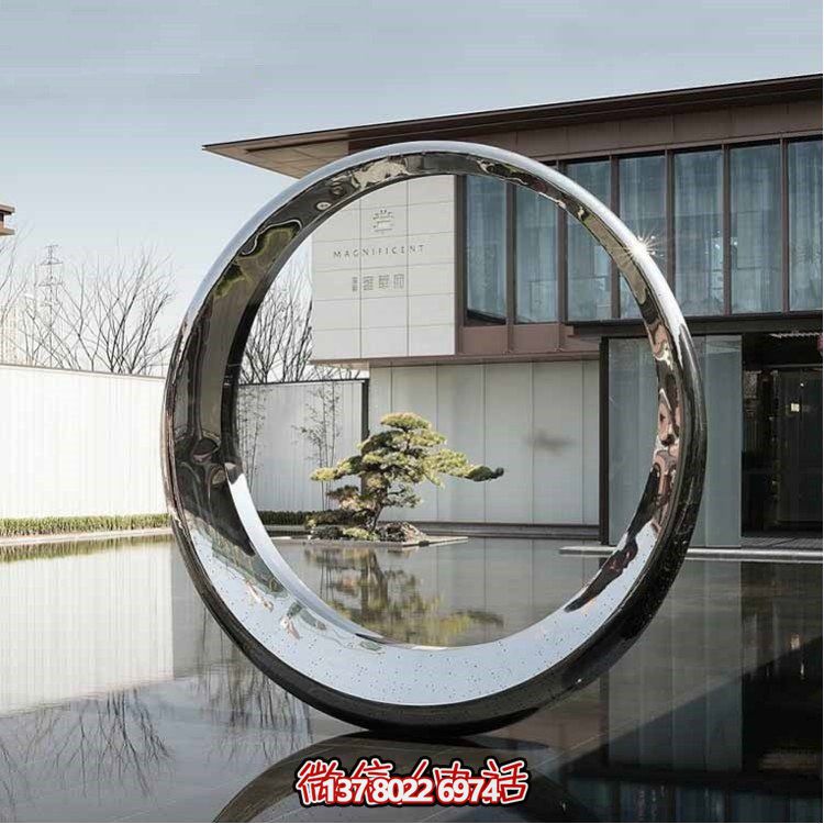 不銹鋼圓環(huán)園林景觀雕塑