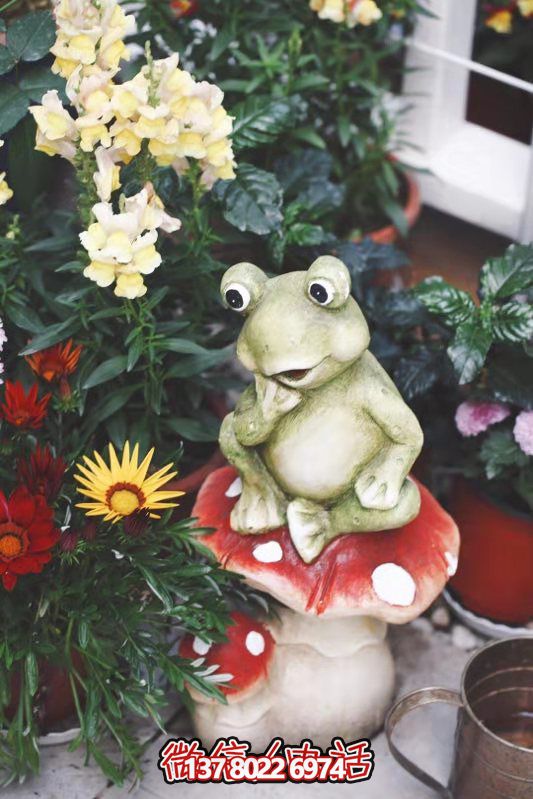 玻璃鋼雕塑青蛙，讓你的商場只思考玻璃