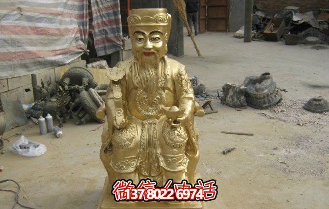 手工制作的供奉佛像，傳承古老文化的精粹