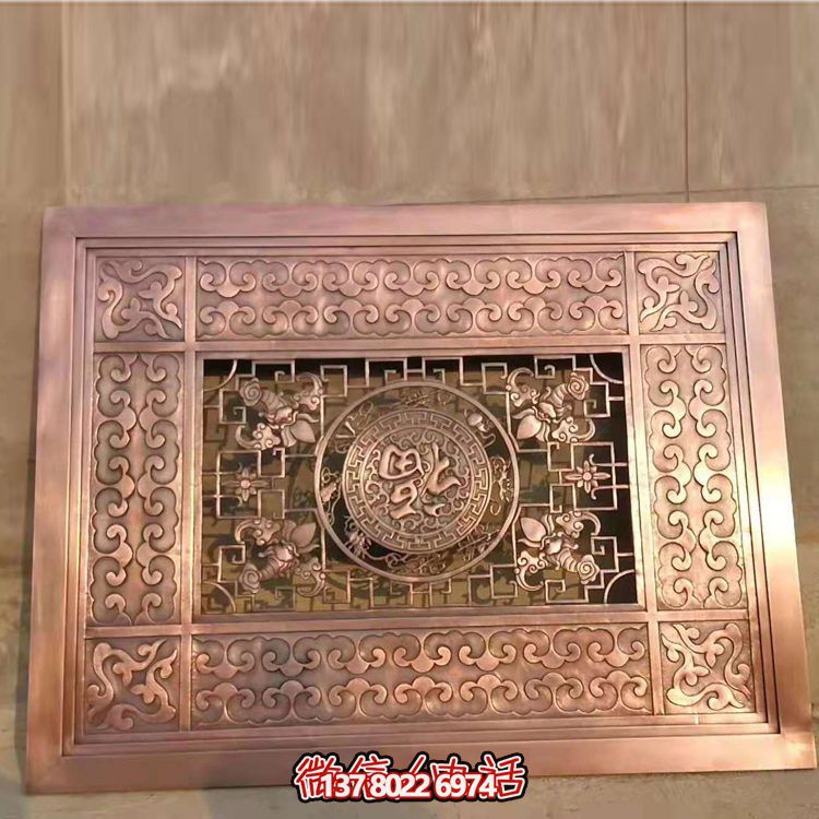 集酒店庭院裝飾黃銅鍛造、鏤空中式壁畫雕塑于一體的藝術(shù)裝飾