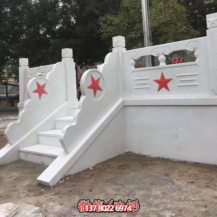 石欄桿護(hù)欄系統(tǒng)，為大理學(xué)校、政府及單位提供安全升旗臺(tái)