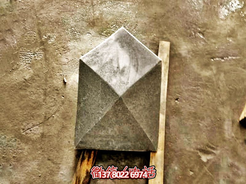 菱形擋車石阻石球，為兒童游樂場提供安全保障