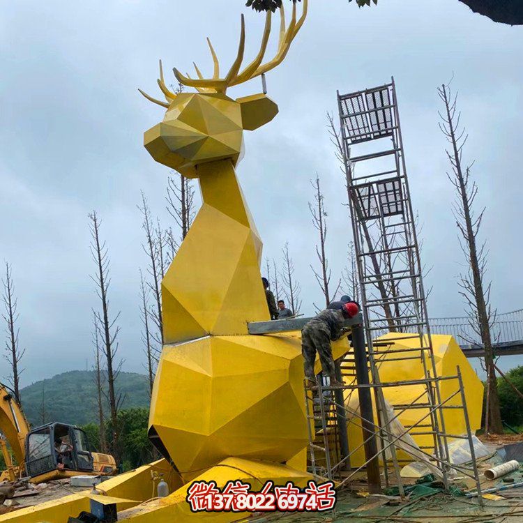 大型梅花鹿雕塑，點(diǎn)亮公園廣場(chǎng)景觀