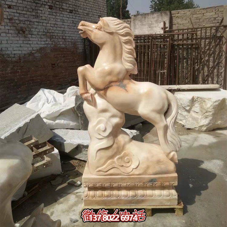 品質(zhì)卓越的大型十二生肖石雕擺件，渲染出無(wú)與倫比的晚霞紅