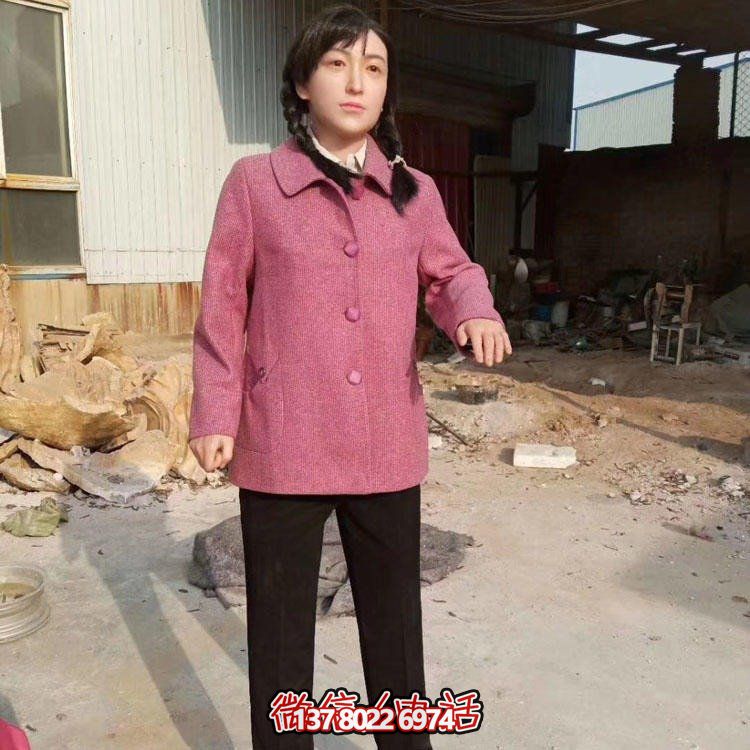 玻璃鋼仿真女孩雕塑，打造景區(qū)精美環(huán)境