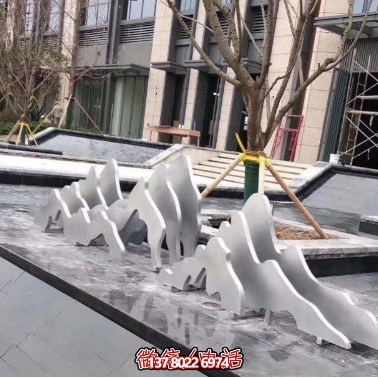 融合唯美抽象，完美裝點小區(qū)景觀的不銹鋼噴泉水池雕塑