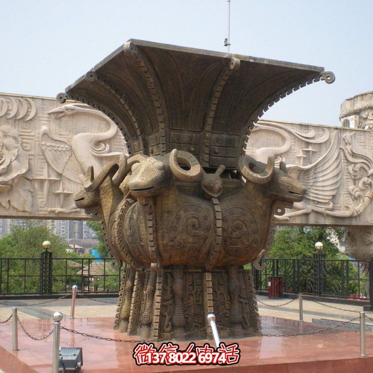 方尊銅香爐雕塑，讓景區(qū)廣場(chǎng)更加精彩