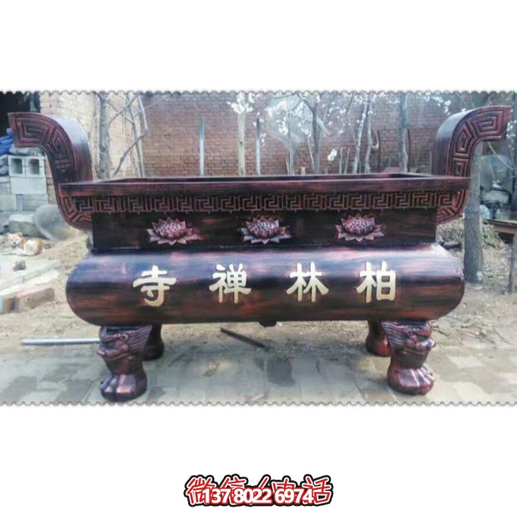 玻璃鋼大型香爐雕塑，點綴露天景區(qū)