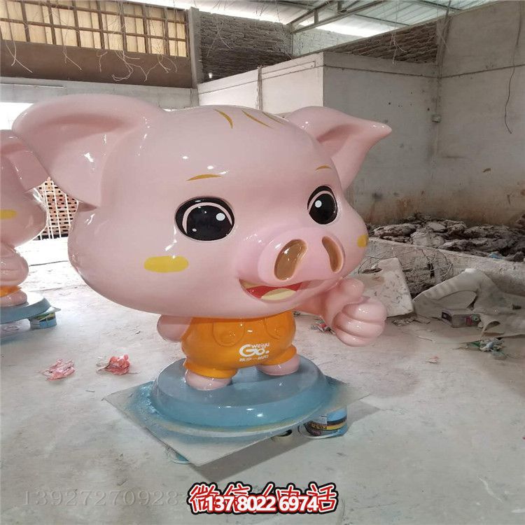 玻璃鋼豬雕塑，為您的店鋪、戶(hù)外公園增添熱鬧氣氛