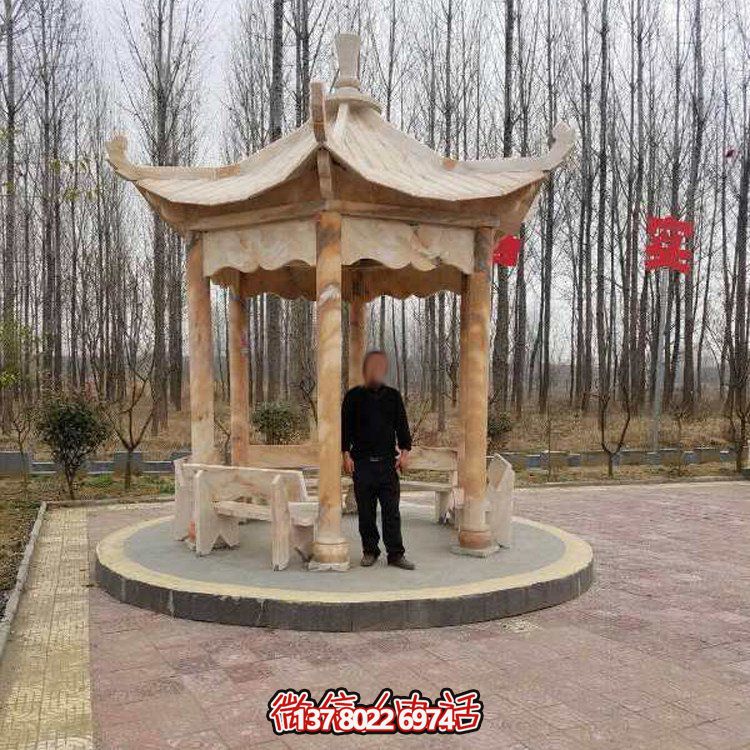 體驗(yàn)晚霞之美、放松心情的紅石亭