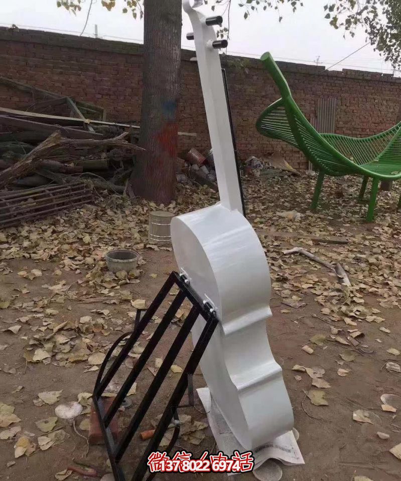 戶外玻璃鋼創(chuàng)意大提琴雕塑 戶外玻璃鋼創(chuàng)意大提琴雕塑