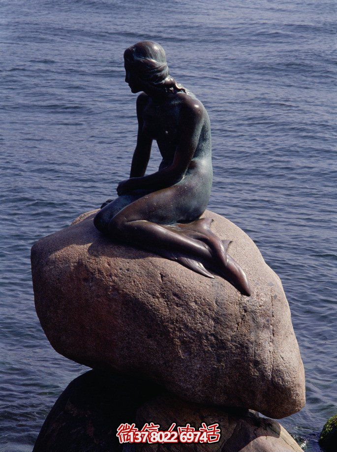公園擺放的沉思的玻璃鋼創(chuàng)意美人魚(yú)雕塑 公園擺放的沉思的玻璃鋼創(chuàng)意美人魚(yú)雕塑