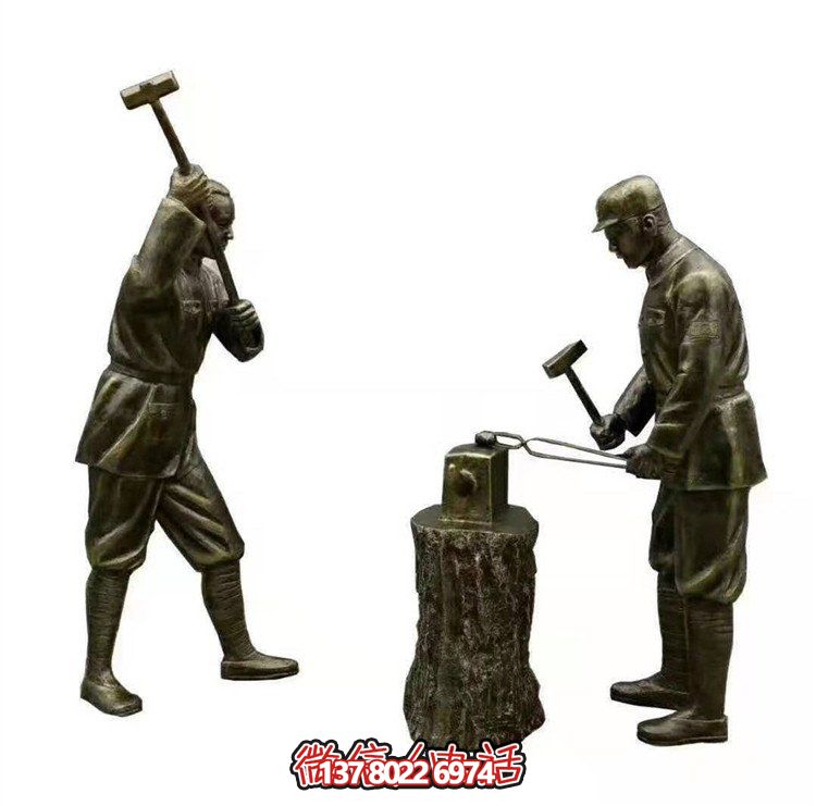 景點步行街?jǐn)[放玻璃仿銅打鐵人物雕像民俗小品